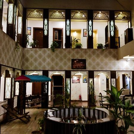 Dwivedi Hotels Sri Omkar Palace Bénarès Extérieur photo