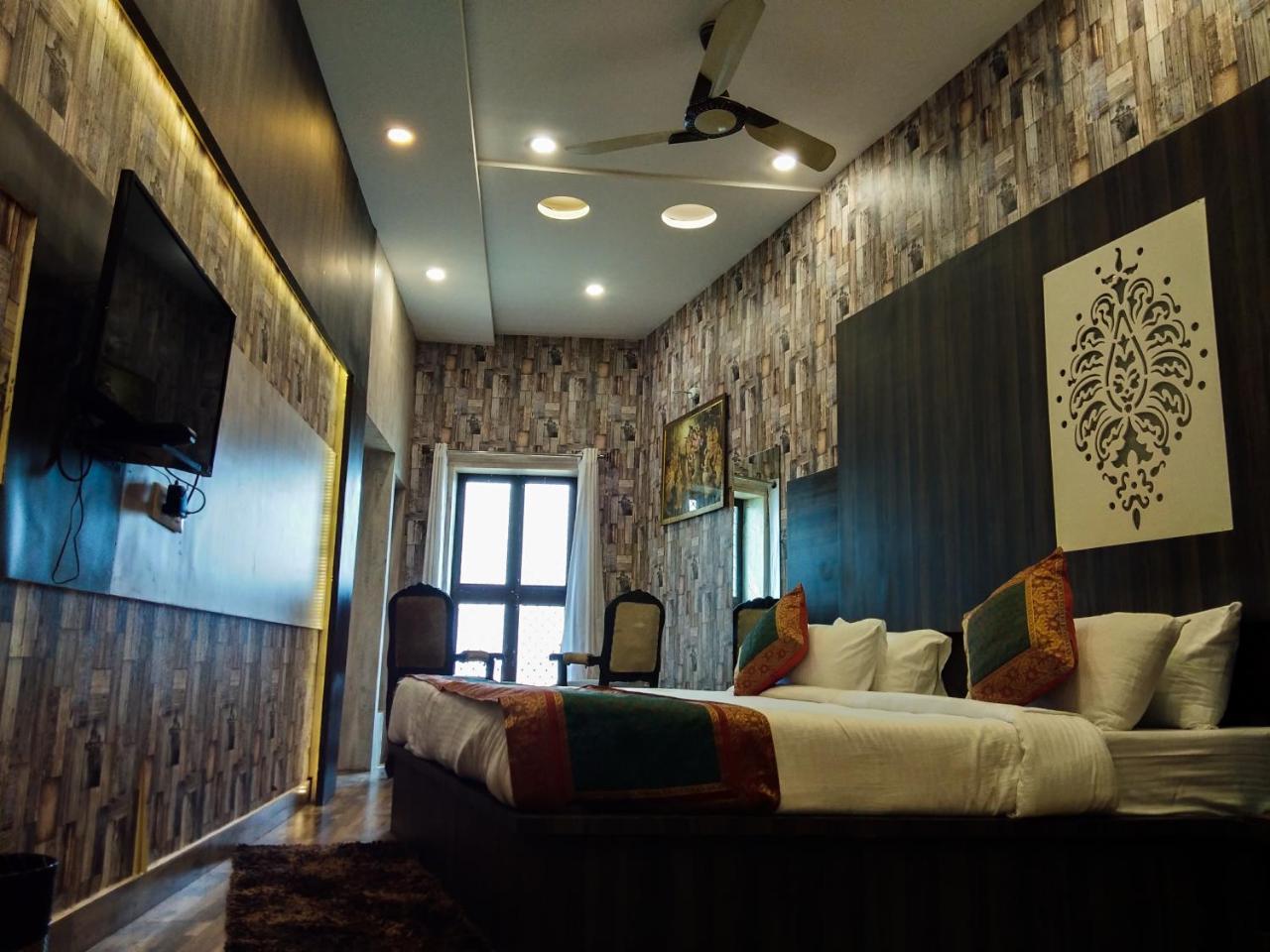 Dwivedi Hotels Sri Omkar Palace Bénarès Extérieur photo