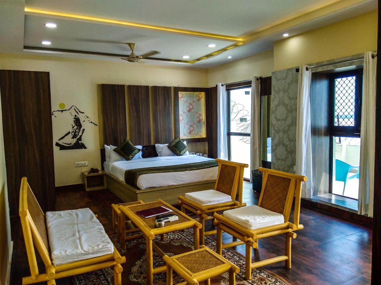 Dwivedi Hotels Sri Omkar Palace Bénarès Extérieur photo